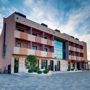 https://hotel-brandoli.hotelinveneto.com