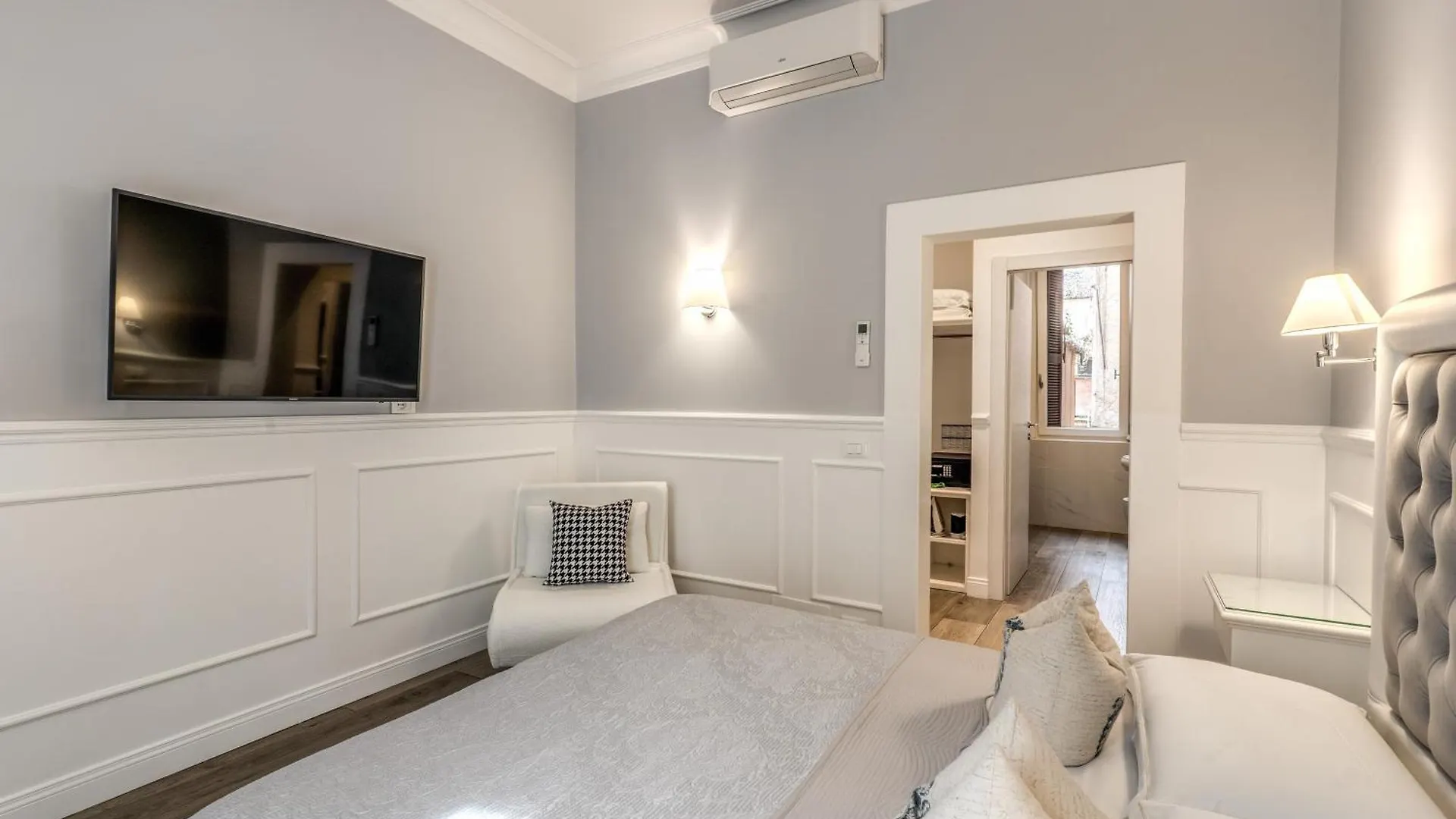 Piazza Di Spagna Just For Us Rome Guest house
